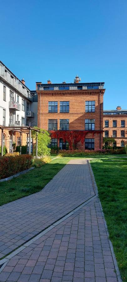 Loft Niezapominajka W Tobaco Park Apartment Lodź Bagian luar foto